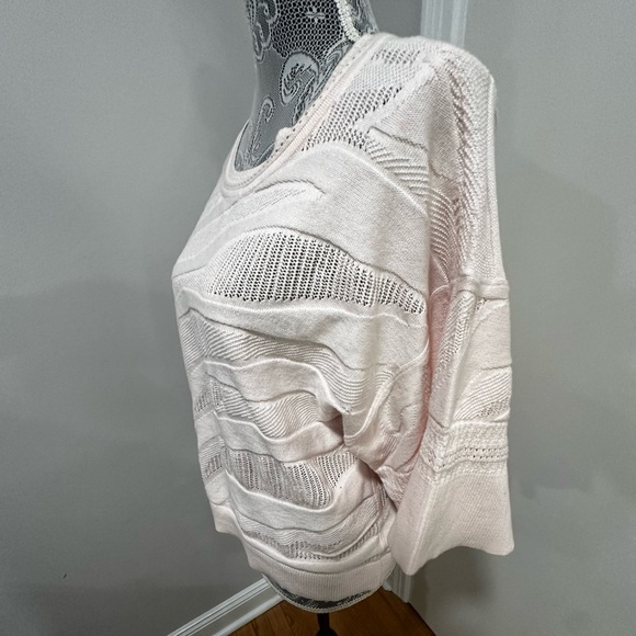 Cabi Women’s Baby pink boxy wide Oversized Flowy sleeves tunic sweater. Med. - Picture 13 of 13